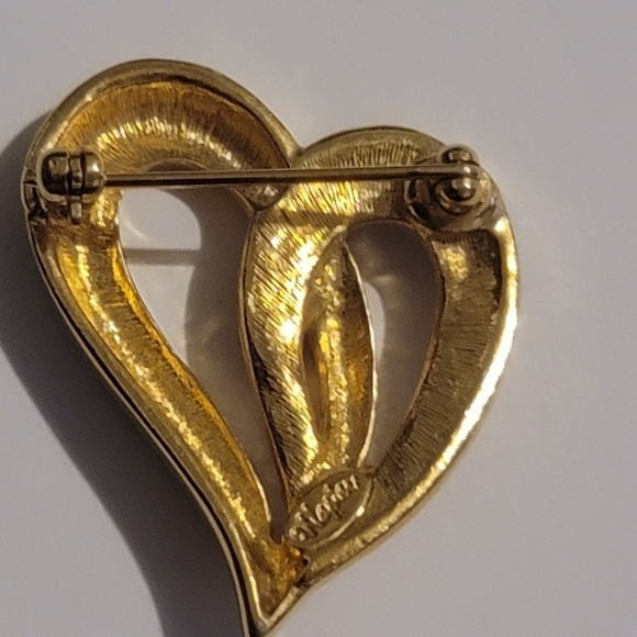 Napier Gold Tone Brooch Stylized Heart Brooch with Rhinestones Vintage Romantic - Picture 2 of 4